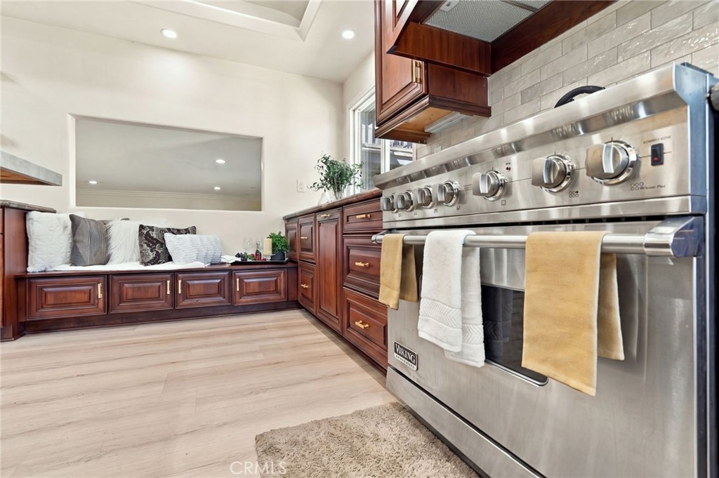 9086 Hillside Property Photo 14