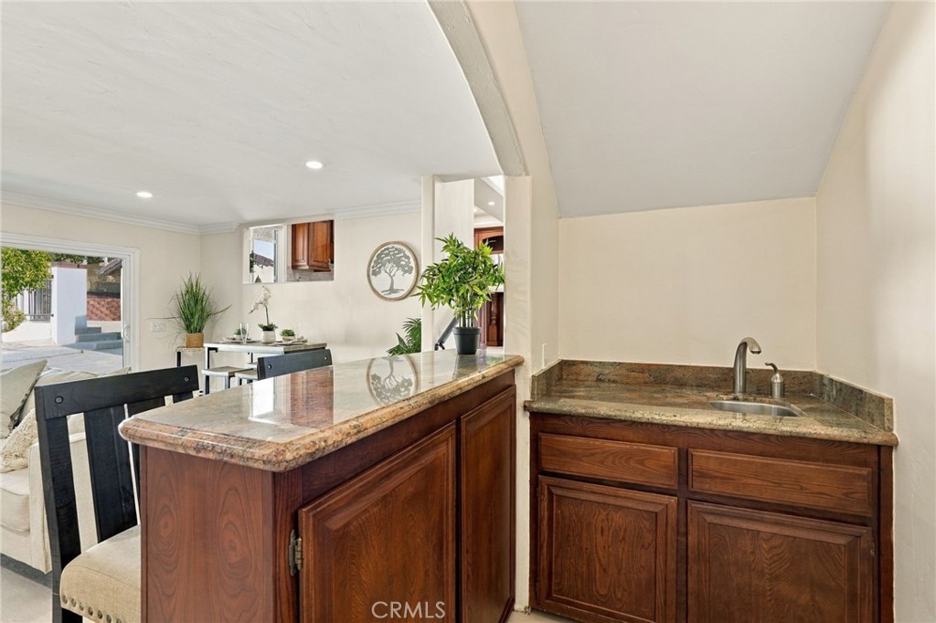9086 Hillside Property Photo 19