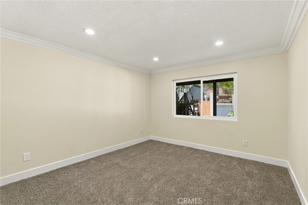 9086 Hillside Property Photo 20
