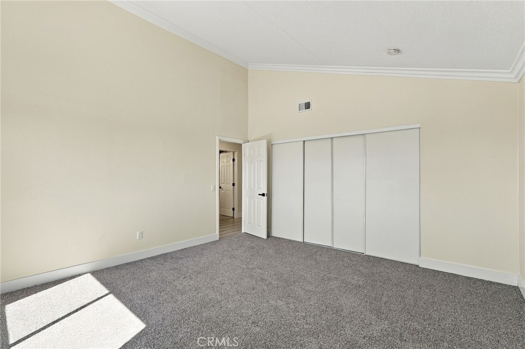 9086 Hillside Property Photo 28