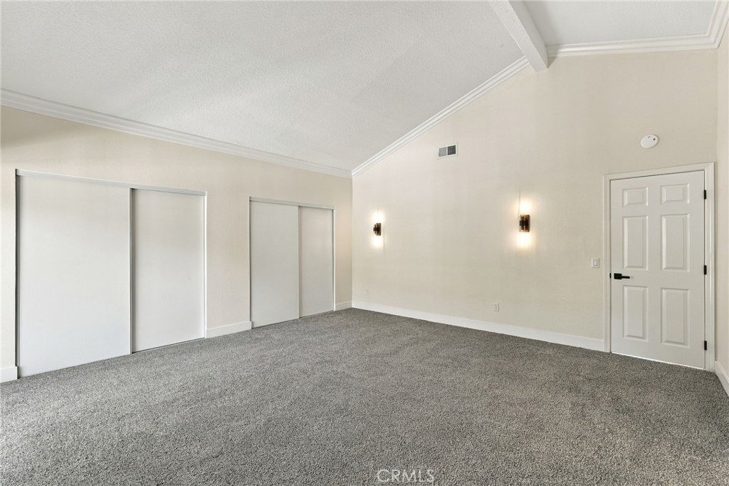 9086 Hillside Property Photo 33