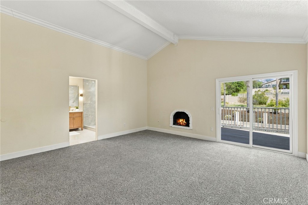 9086 Hillside Property Photo 34
