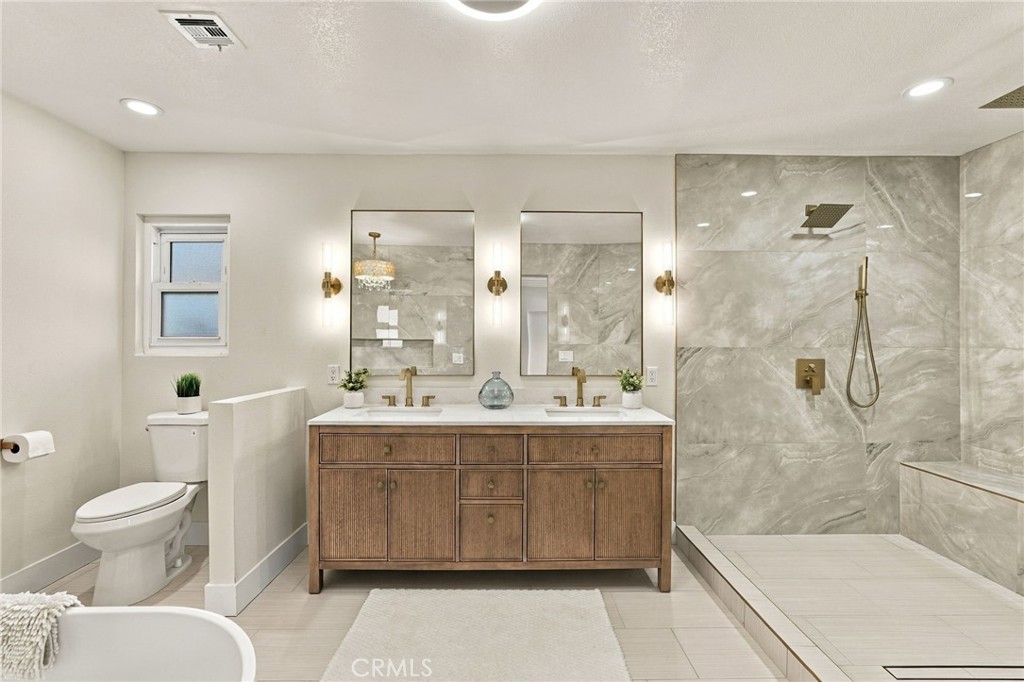 9086 Hillside Property Photo 35