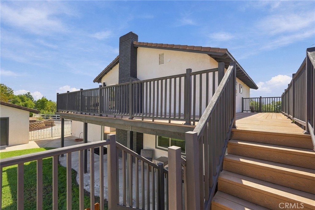9086 Hillside Property Photo 40