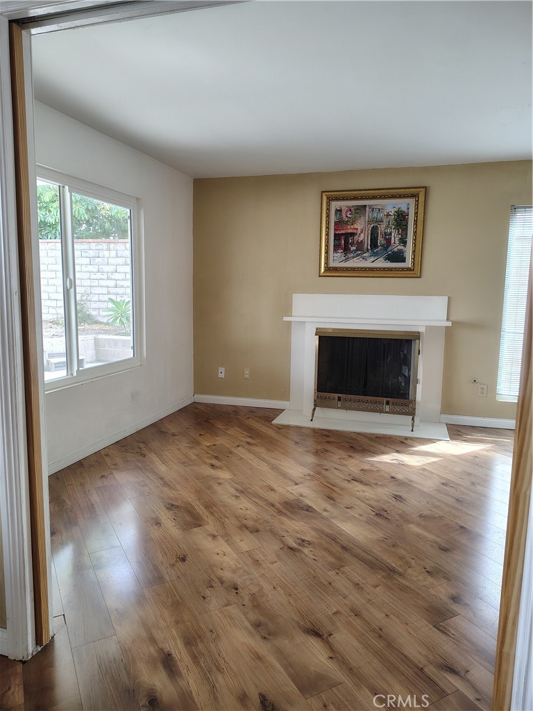 16907 Royal View Property Photo 4