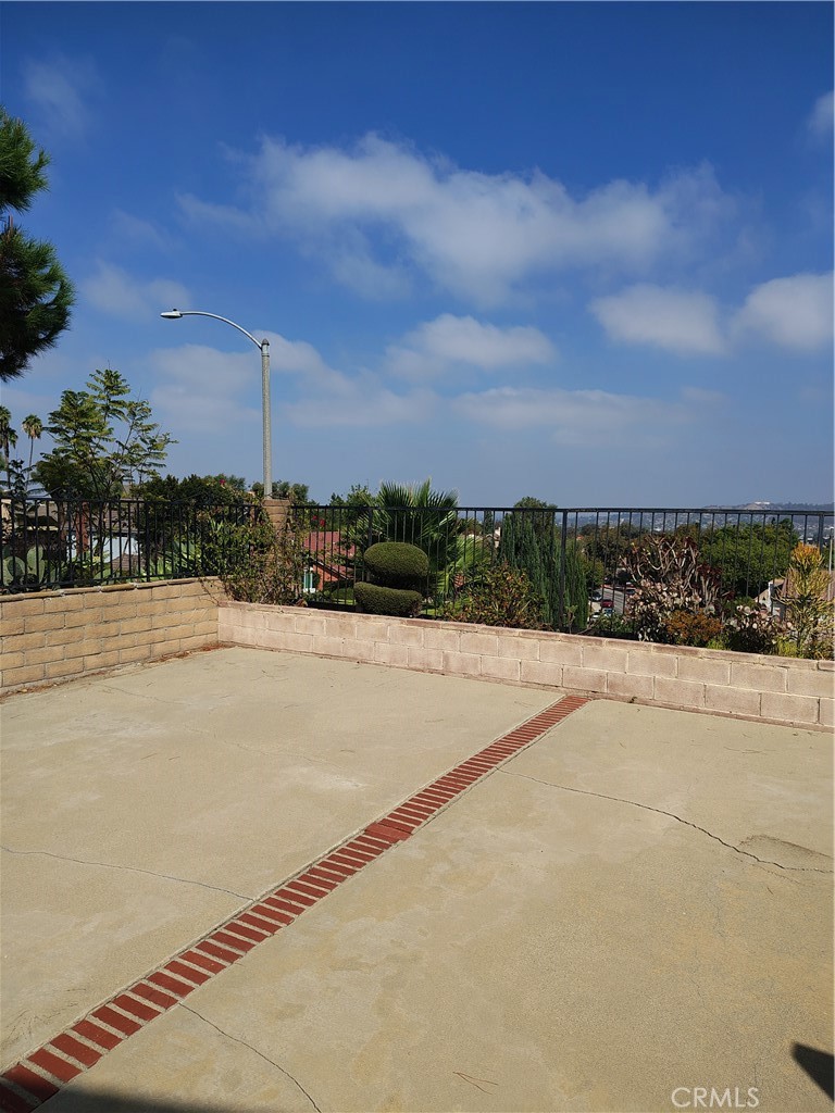 16907 Royal View Property Photo 32