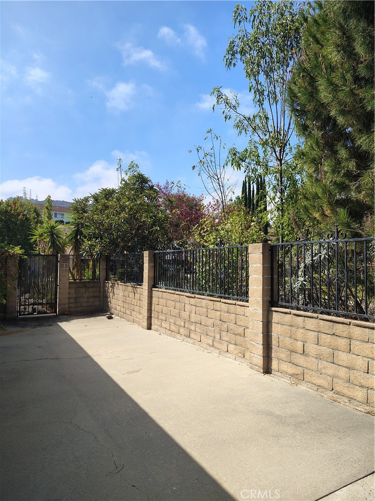 16907 Royal View Property Photo 37