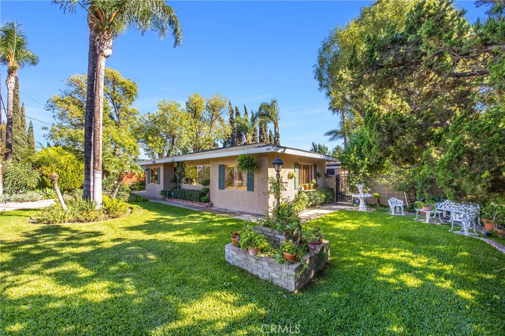 14719 Boyle Property Photo 3
