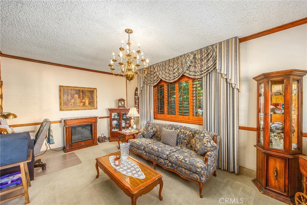 14719 Boyle Property Photo 9
