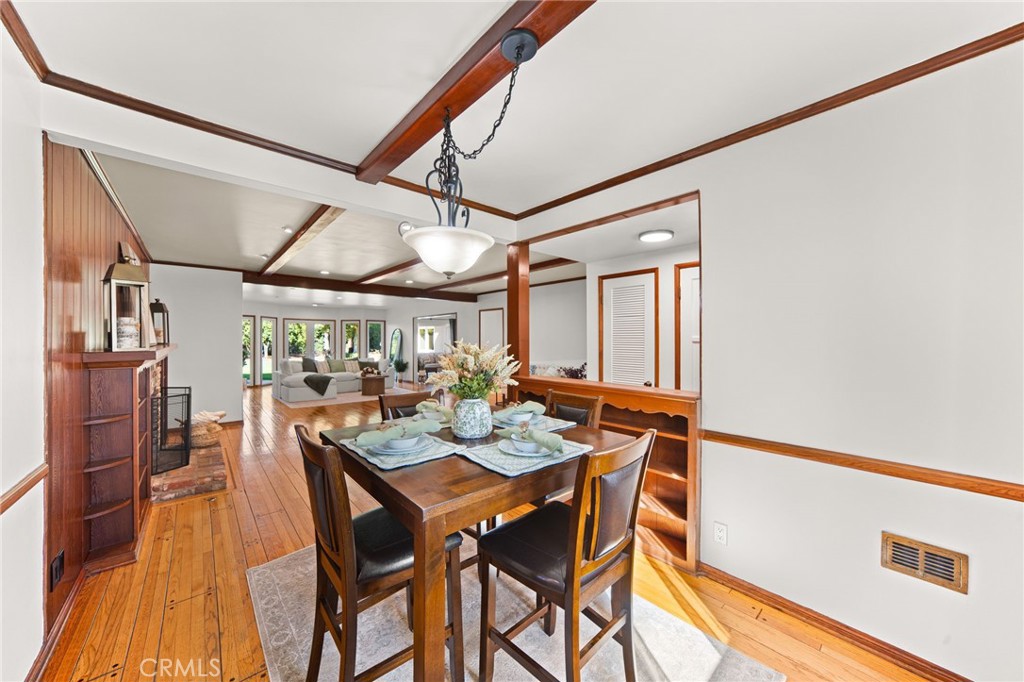 8847 White Oak Avenue Property Photo 14