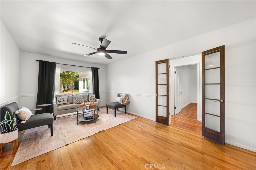 8847 White Oak Avenue Property Photo 17