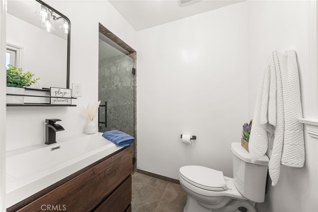 8847 White Oak Avenue Property Photo 26