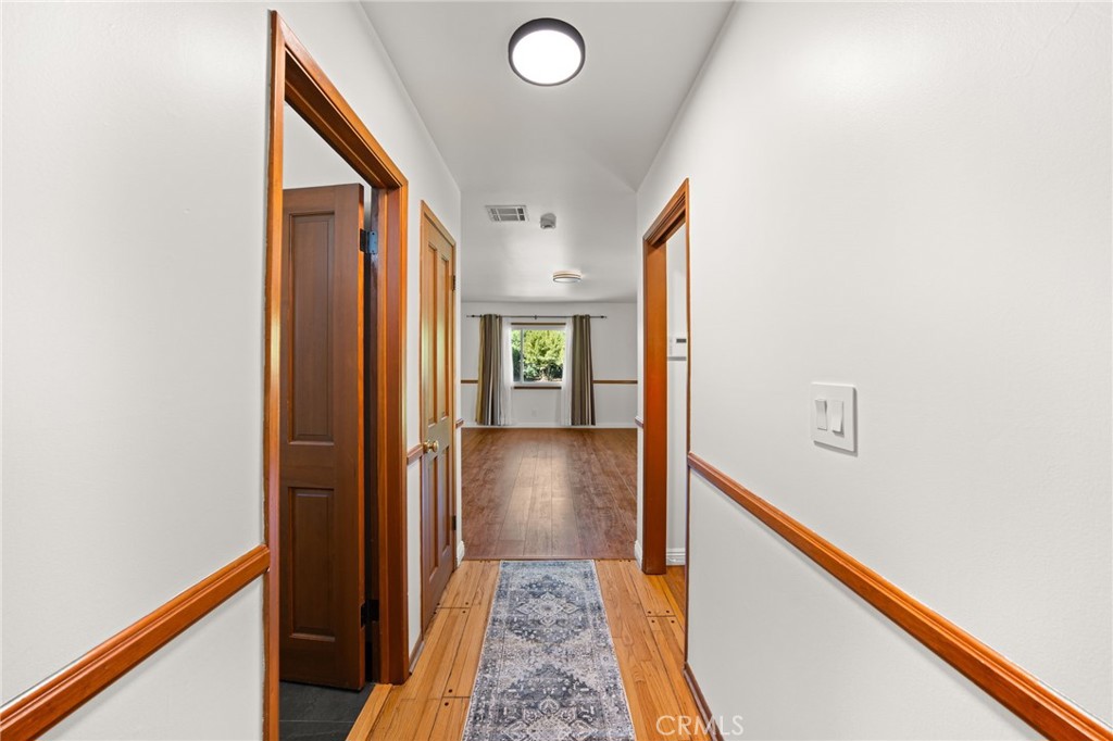 8847 White Oak Avenue Property Photo 28
