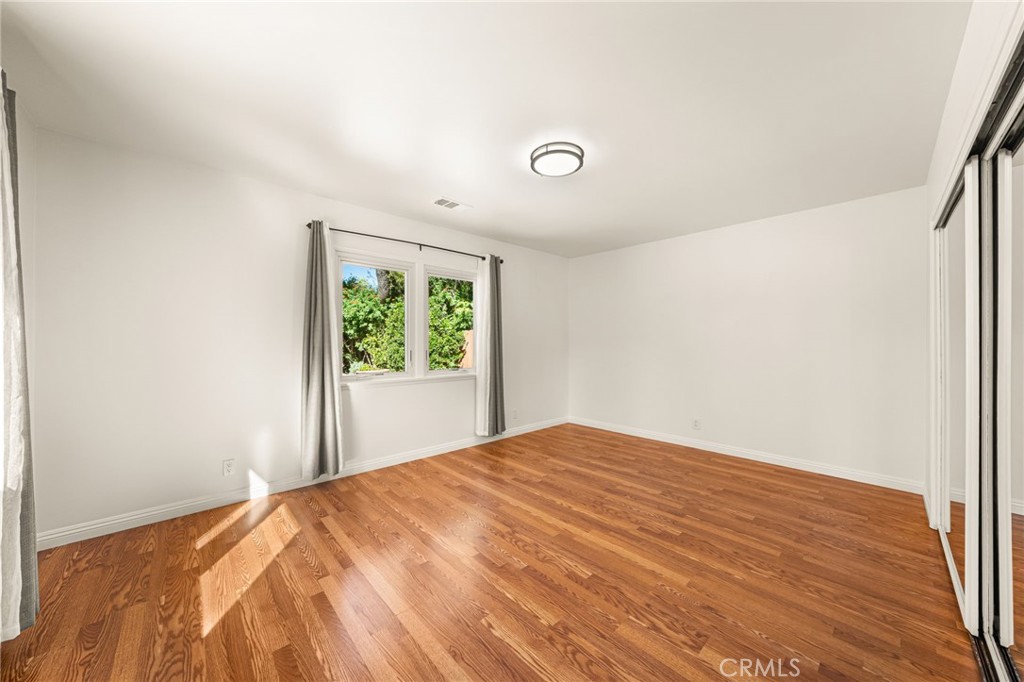 8847 White Oak Avenue Property Photo 34