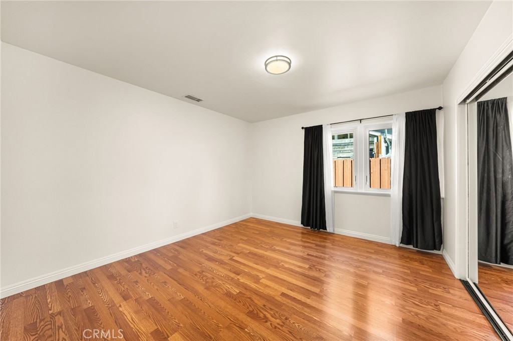 8847 White Oak Avenue Property Photo 36