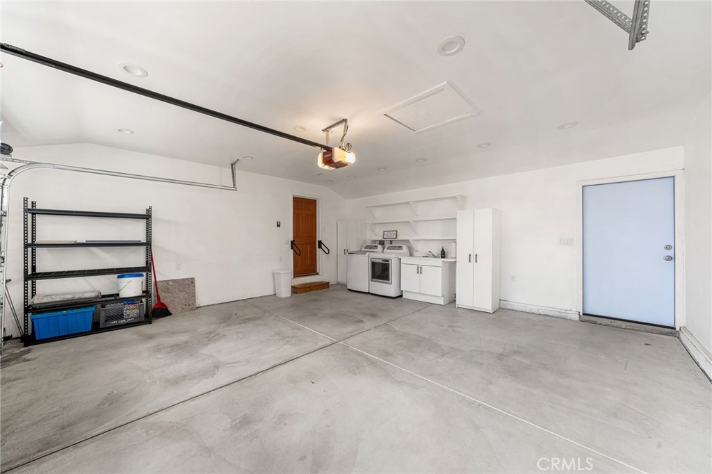 8847 White Oak Avenue Property Photo 44