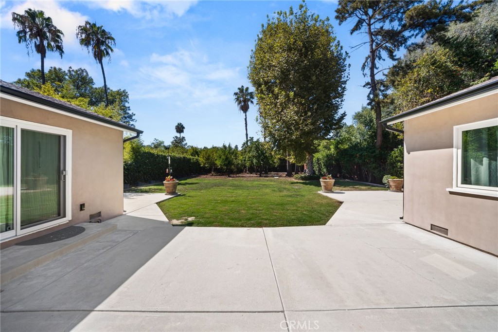 8847 White Oak Avenue Property Photo 45