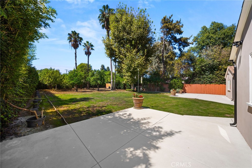 8847 White Oak Avenue Property Photo 47