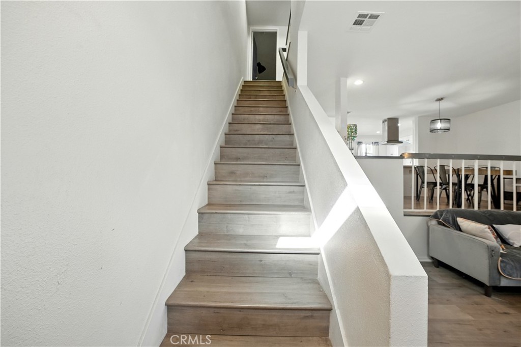 14937 Sherman Way 7 Property Photo 16