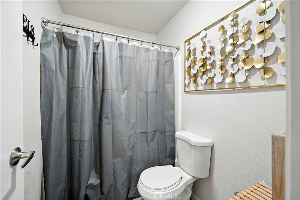 14937 Sherman Way 7 Property Photo 28