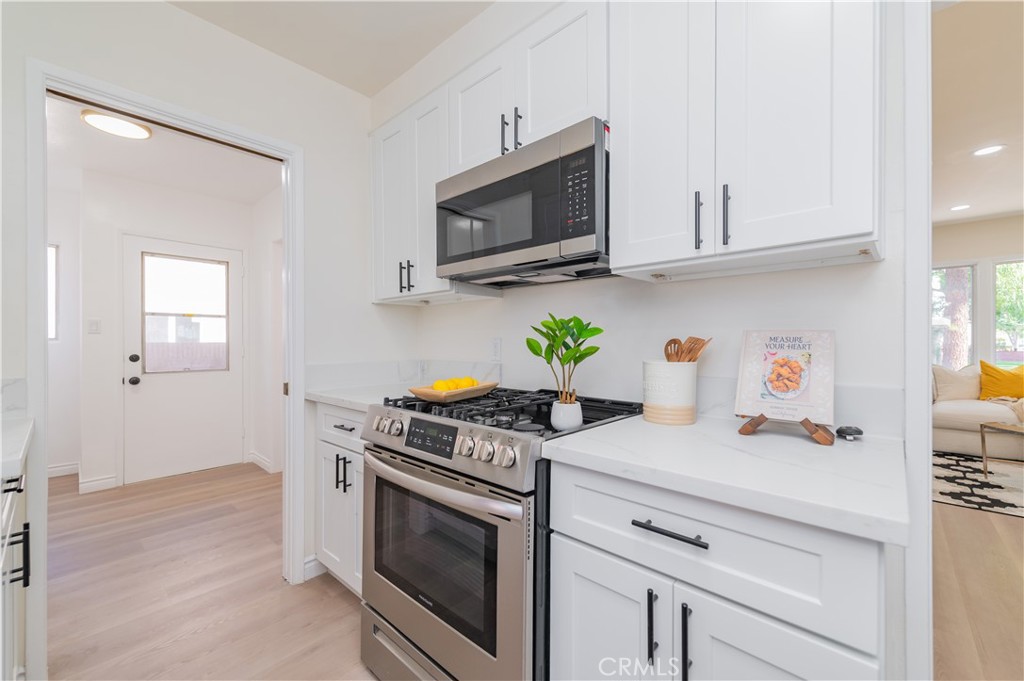 15519 Gard Property Photo 9
