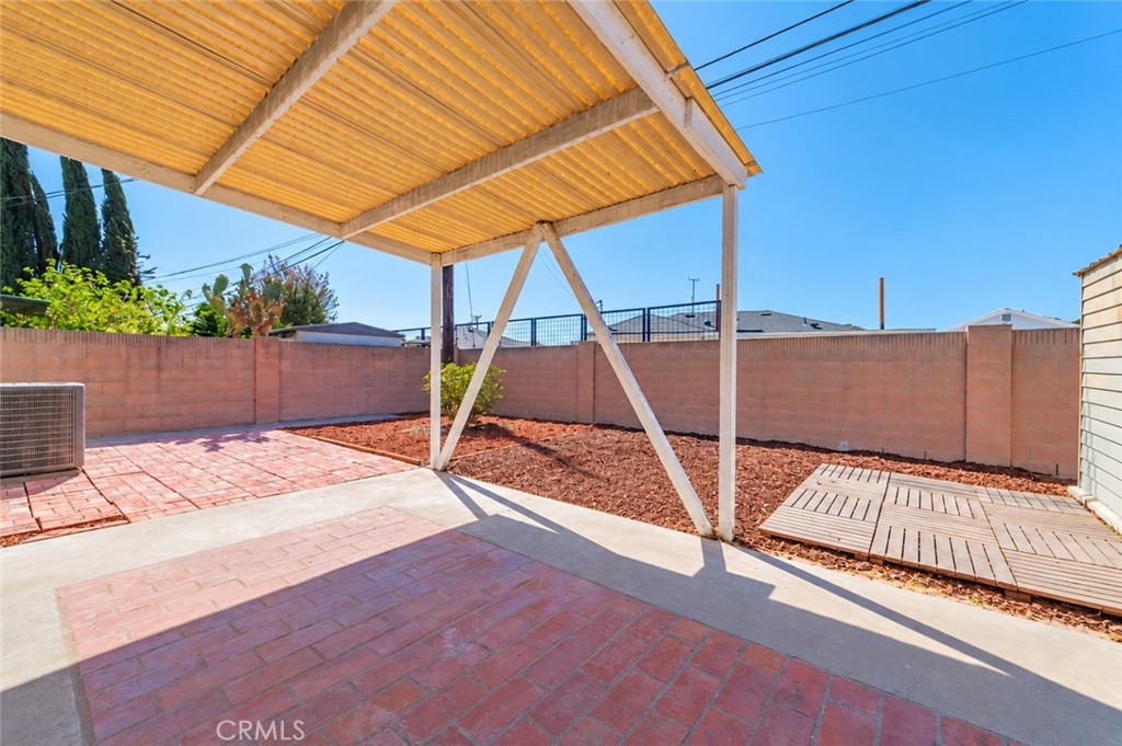15519 Gard Property Photo 28