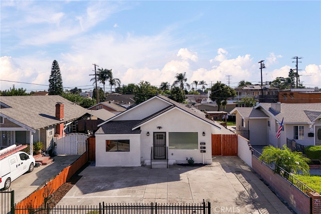 2714 Walnut Street Property Photo 1