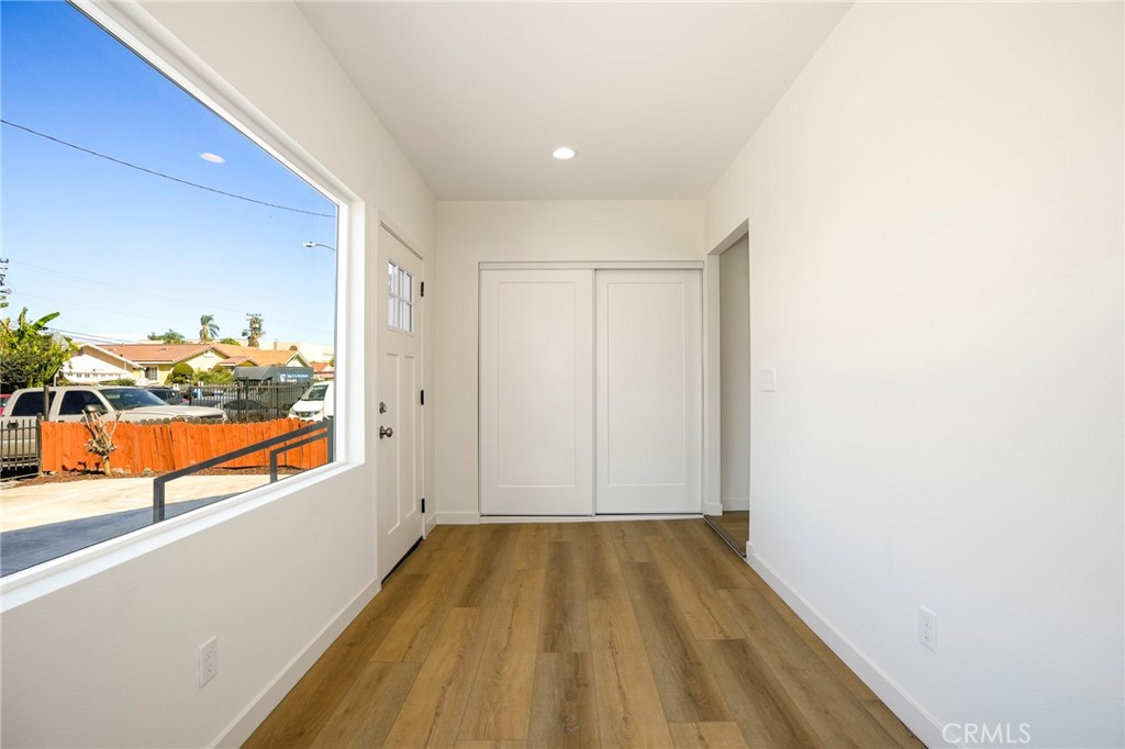 2714 Walnut Street Property Photo 6
