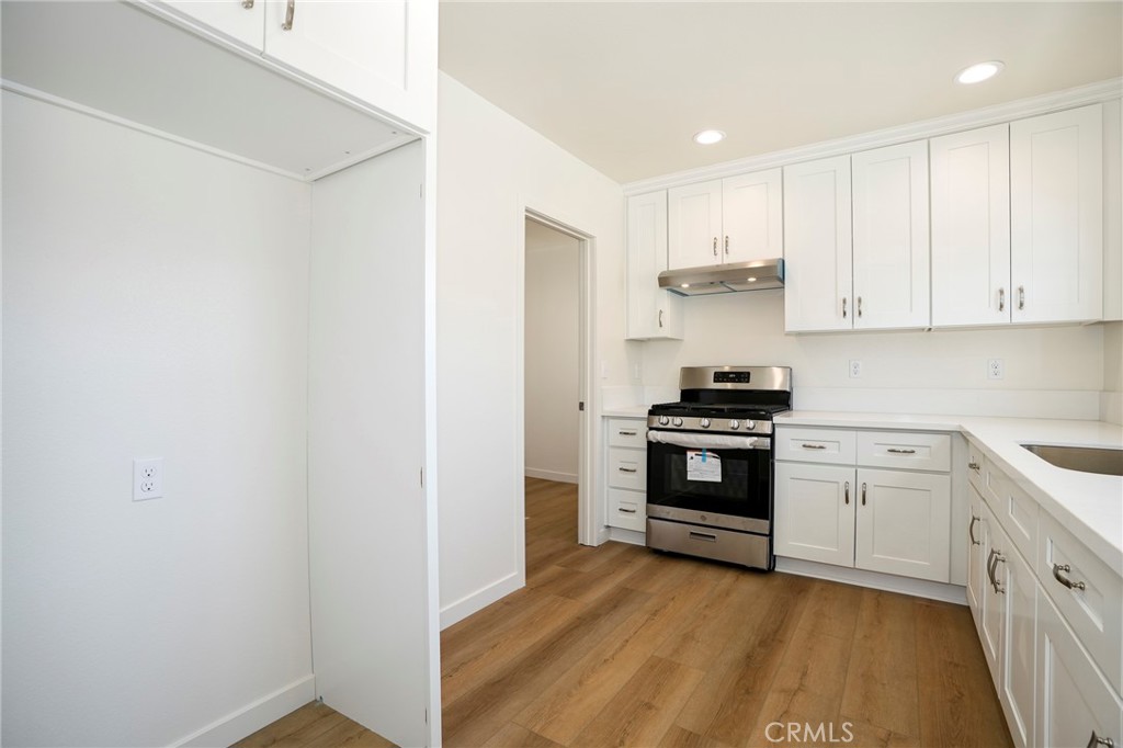 2714 Walnut Street Property Photo 9