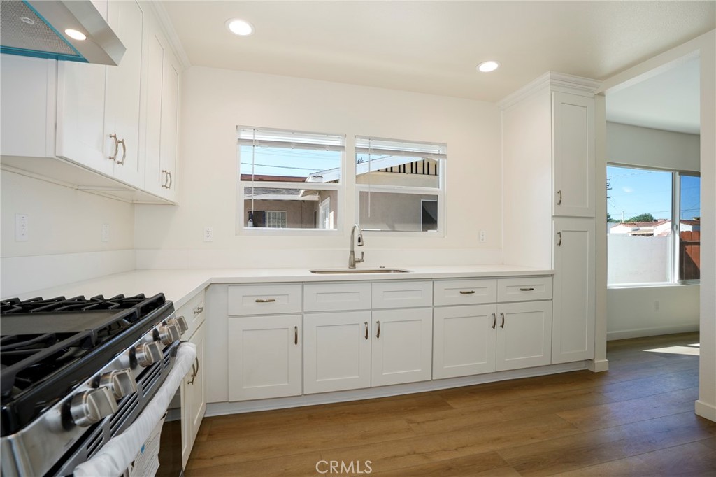 2714 Walnut Street Property Photo 10