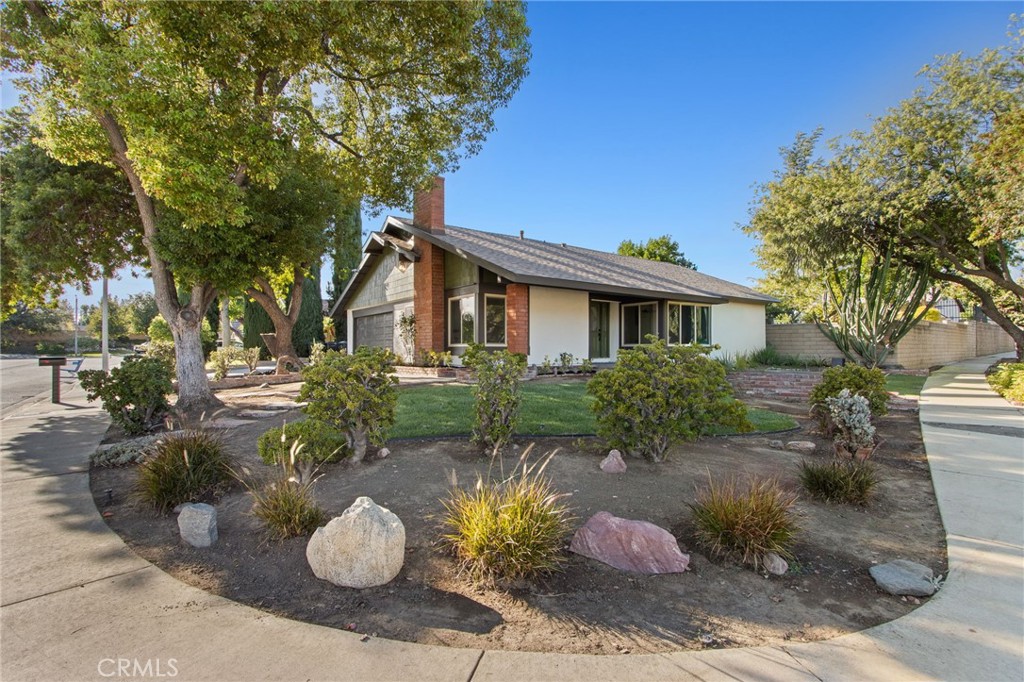 10002 Ashford Court Property Photo 2