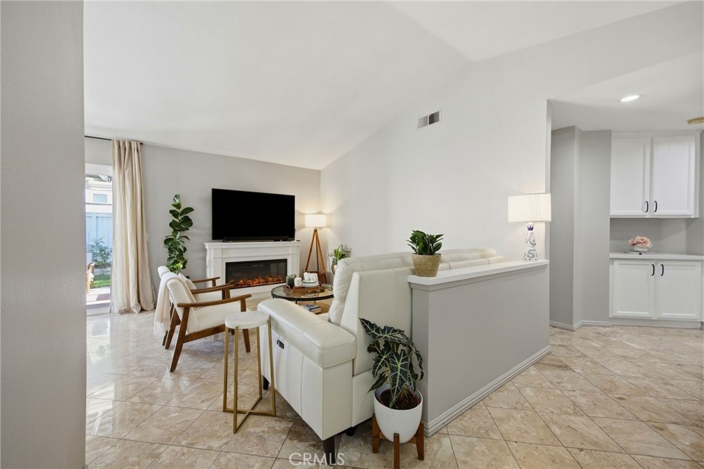 6393 Kettle Peak Place Property Photo 14