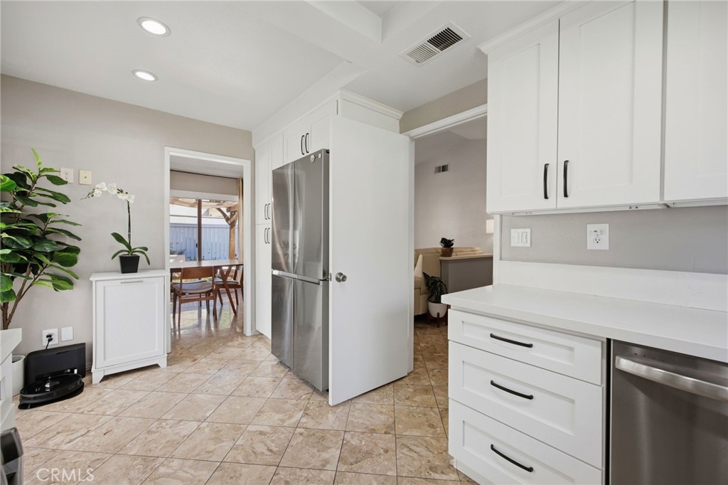 6393 Kettle Peak Place Property Photo 24