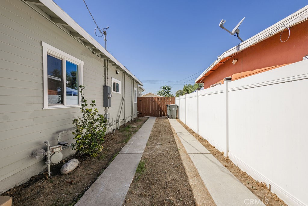 1135 Columbia Street Property Photo 6