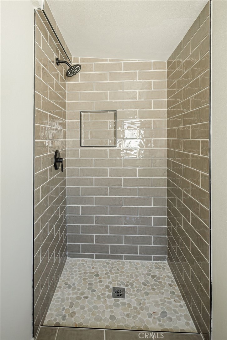 1135 Columbia Street Property Photo 24