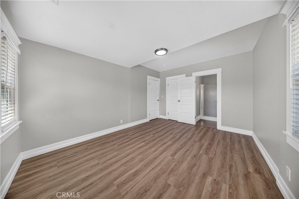 1493 W 47th Property Photo 13