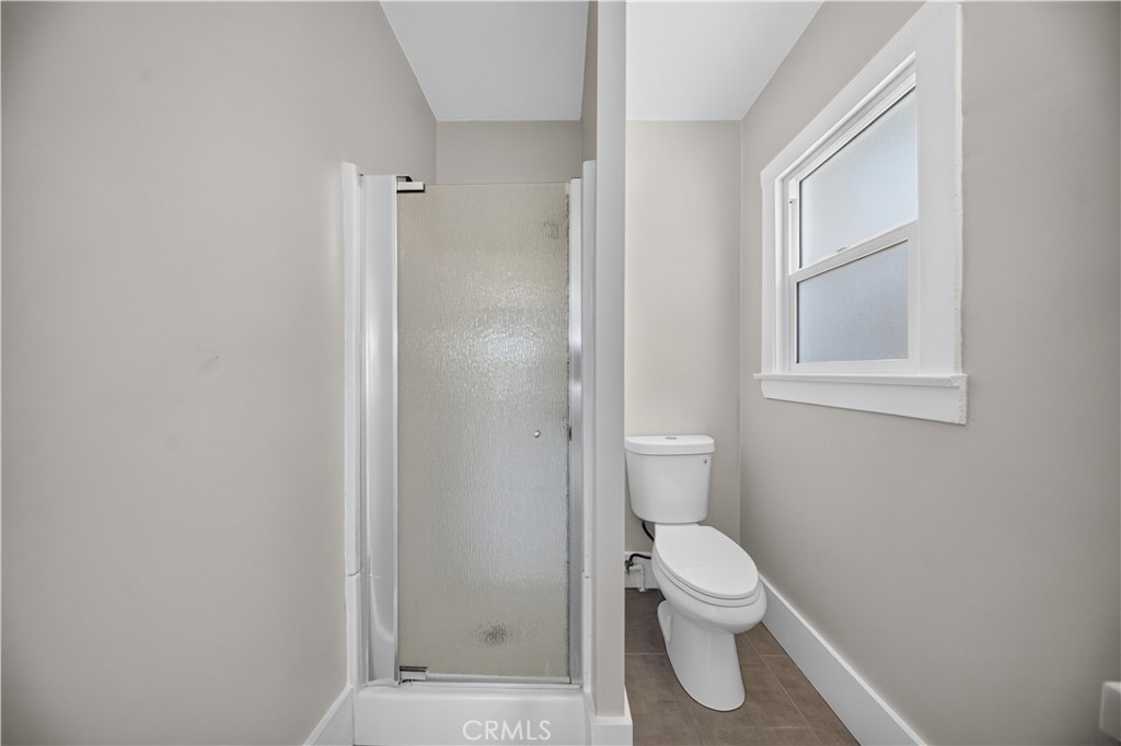 1493 W 47th Property Photo 14