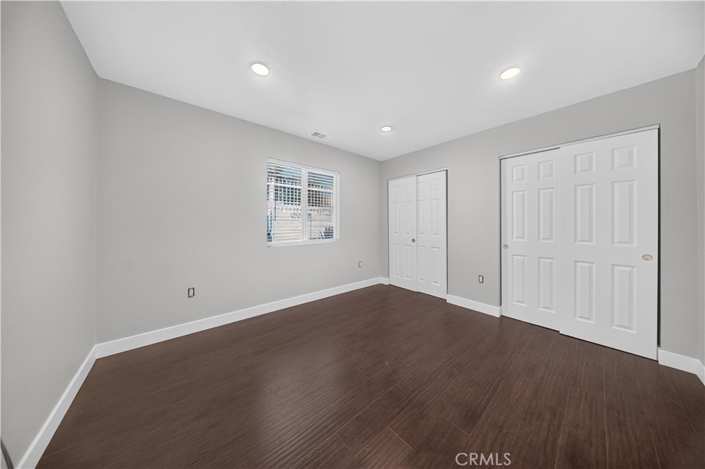 1493 W 47th Property Photo 18