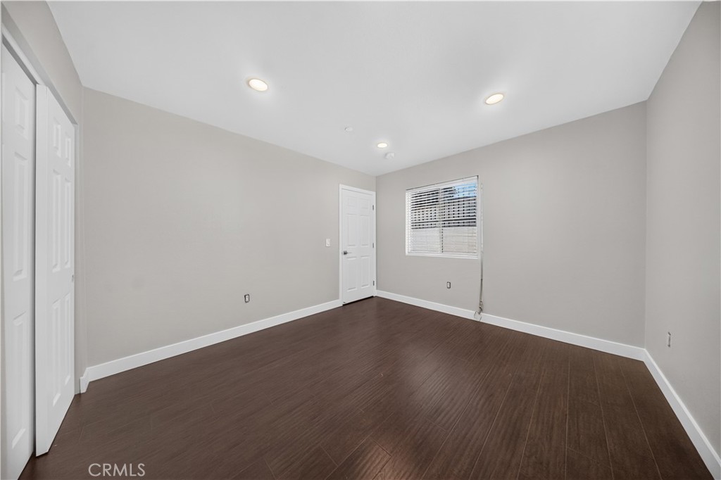 1493 W 47th Property Photo 19