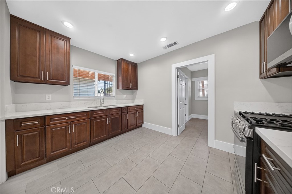 1493 W 47th Property Photo 35