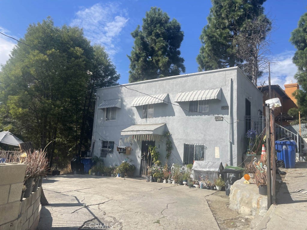 2215 Parkside Property Photo 15