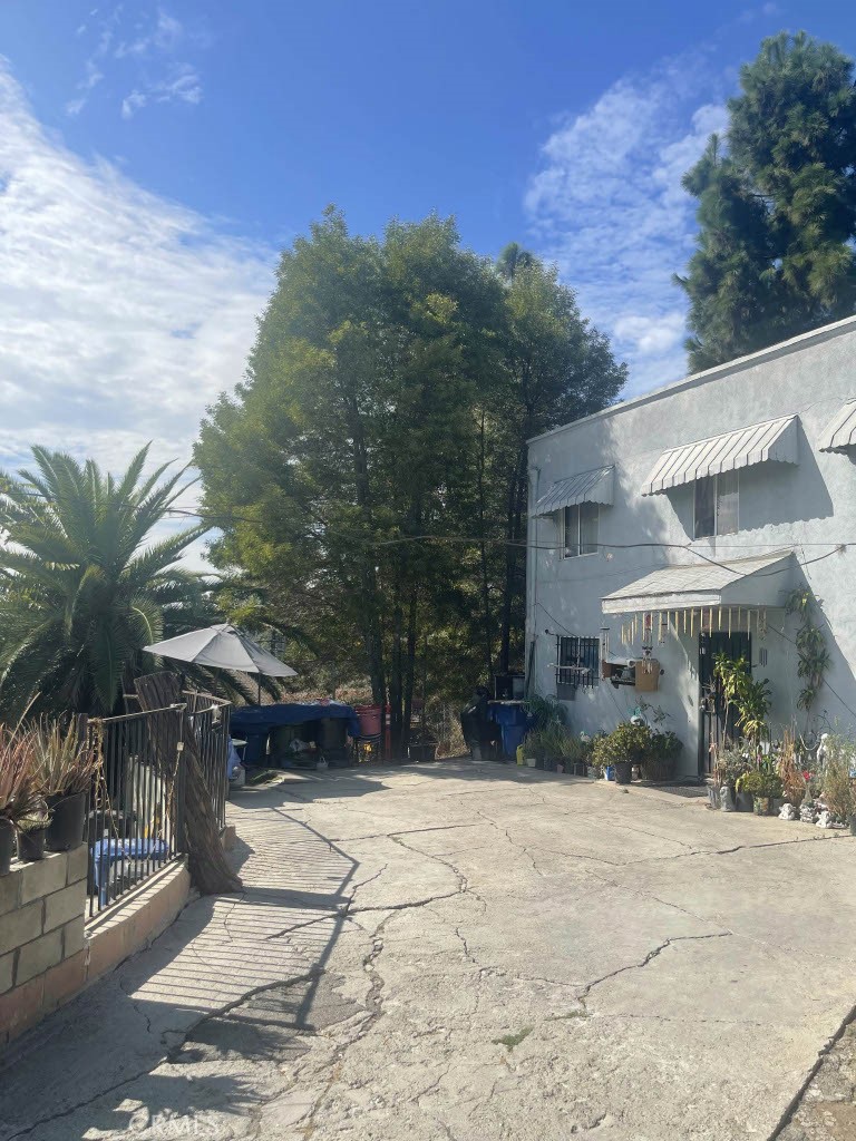 2215 Parkside Property Photo 16