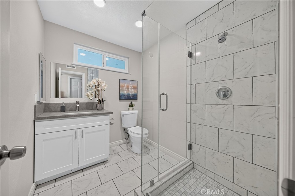23547 Decorah Property Photo 20