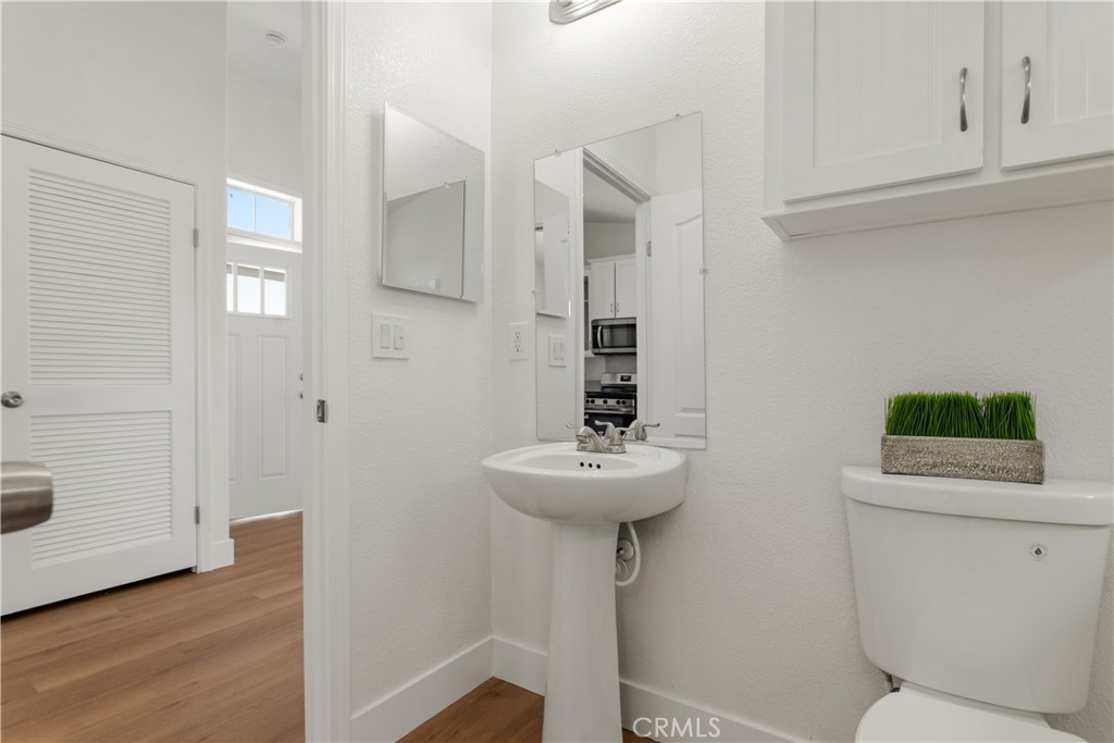 8250 Lankershim Boulevard Space 45 Property Photo 10