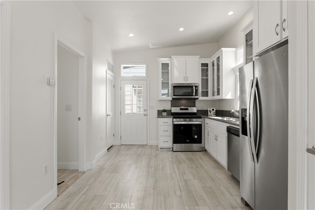 8250 Lankershim Boulevard 80 Property Photo 4