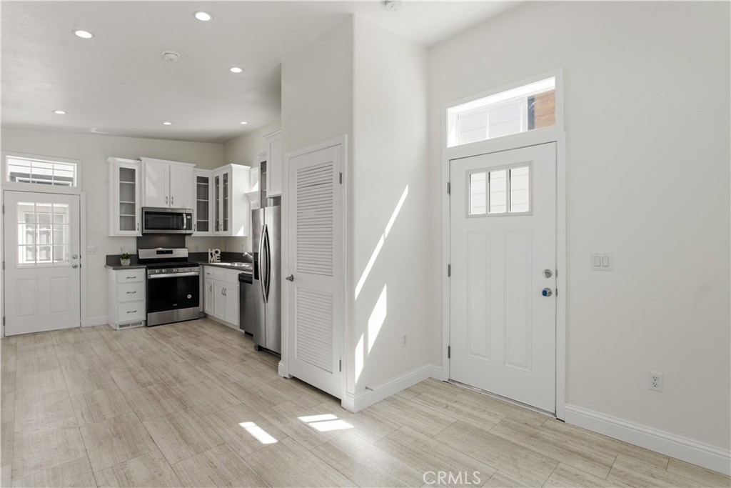 8250 Lankershim Boulevard 80 Property Photo 8