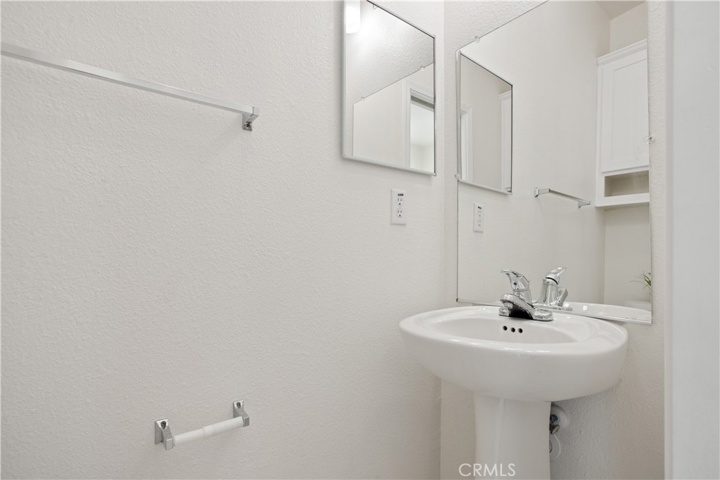 8250 Lankershim Boulevard 80 Property Photo 16