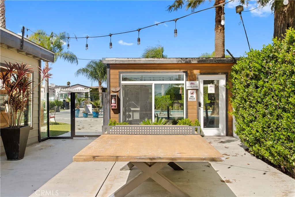 8250 Lankershim Boulevard 80 Property Photo 25