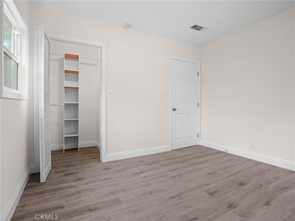 2422 N Forest Property Photo 10