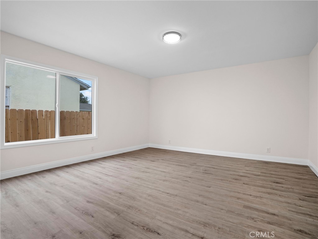 2422 N Forest Property Photo 15